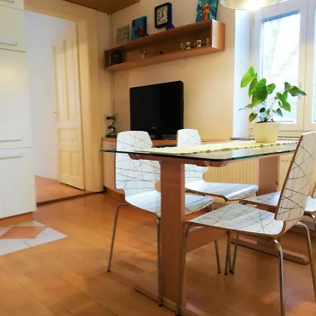Dimora With Free Parking Apartamento